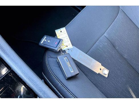 Used 2024 Jeep Grand Cherokee Laredo w/ Trailer Tow Package image 12