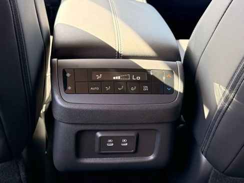 New 2026 Nissan Pathfinder SL image 20