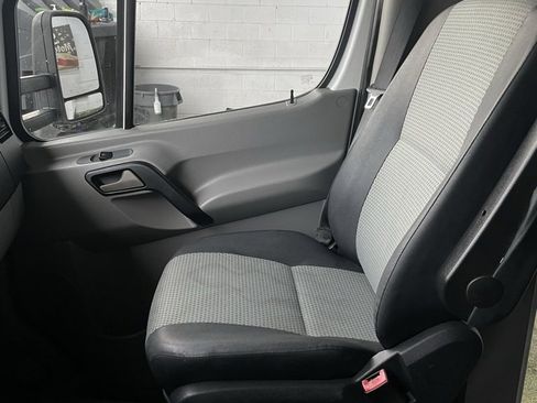 Used 2008 Dodge Sprinter 3500 w/ Window Group Iv Fixed Glass image 27