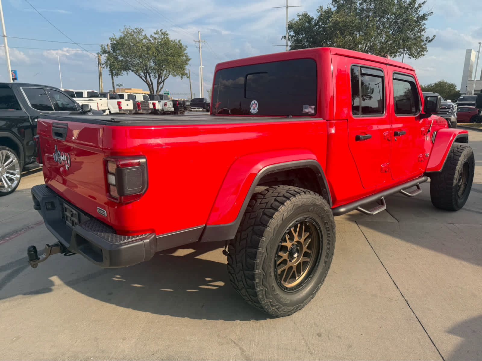 Used 2020 Jeep Gladiator Overland w/ LED Lighting Group AWD/4WD image 3