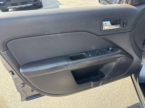 Used 2010 Ford Fusion SE FWD image 24