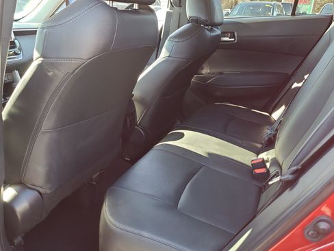 Certified 2024 Toyota Corolla Cross XLE image 10