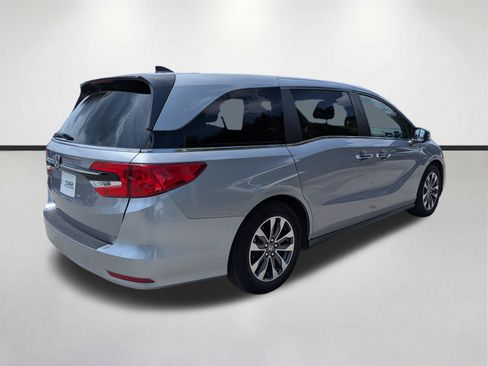 Used 2024 Honda Odyssey EX-L image 3