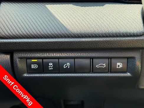 Used 2025 Toyota Camry SE w/ Convenience Package FWD image 29