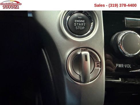 Used 2014 Toyota Land Cruiser image 21
