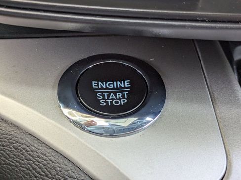 Used 2023 Ford Explorer XLT RWD image 32