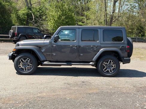 New 2026 Jeep Wrangler Unlimited Sahara AWD/4WD image 6