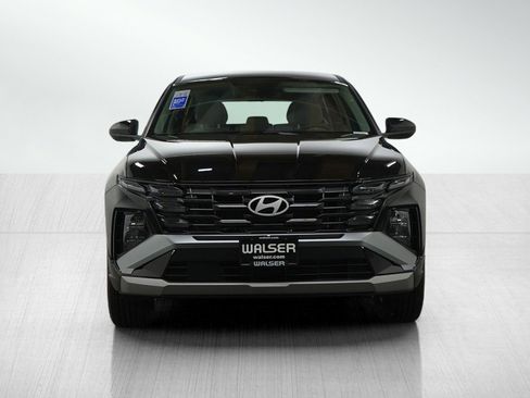 Certified 2025 Hyundai Tucson SE image 8
