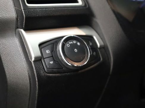 Used 2017 Ford Explorer XLT image 14