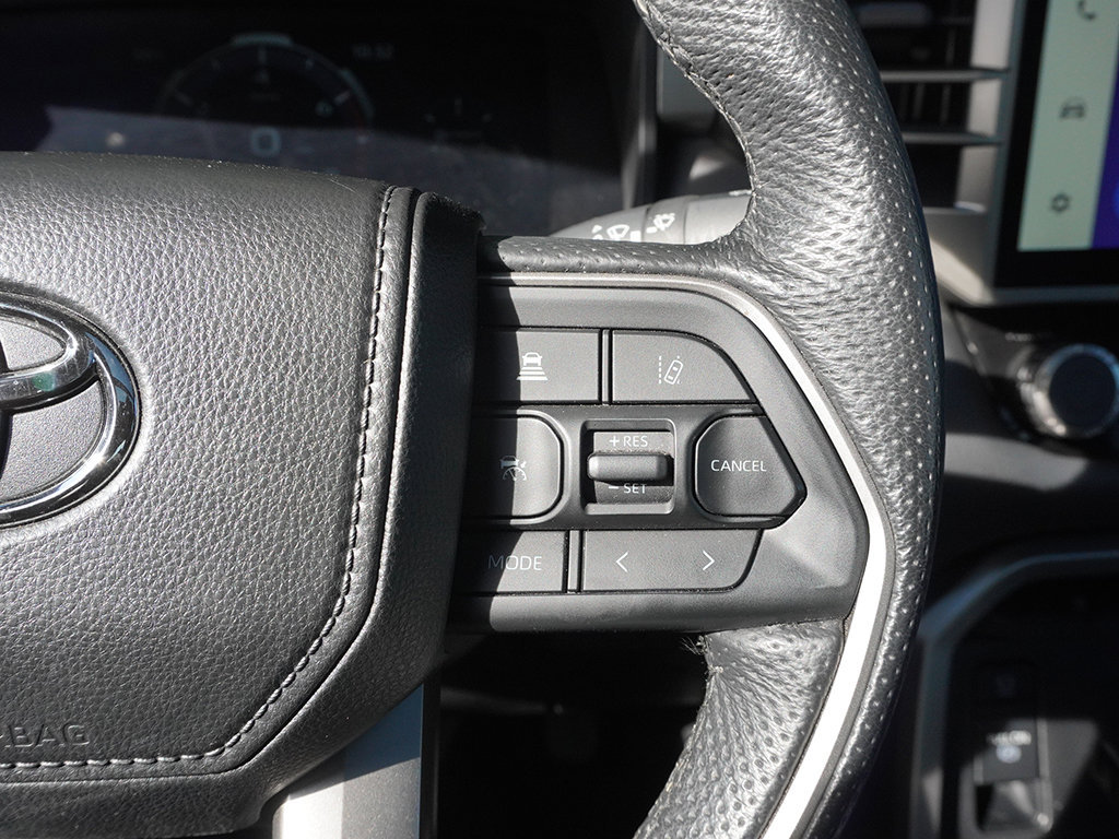 Used 2025 Toyota Tundra Limited AWD/4WD image 48
