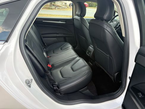 Used 2019 Ford Fusion Titanium image 26