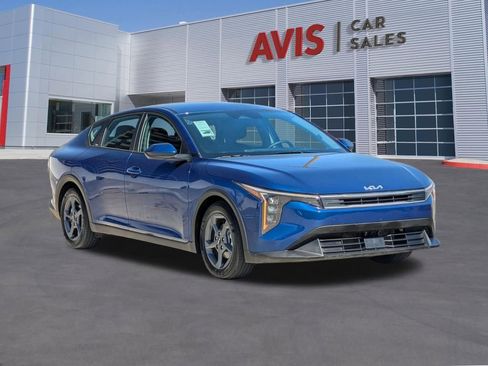 Used 2025 Kia K4 LXS image 3