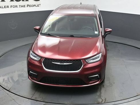 Used 2023 Chrysler Pacifica Touring-L FWD image 61