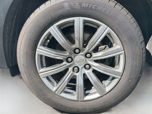 Used 2019 Cadillac XT4 Premium Luxury w/ Cold Weather Package AWD/4WD image 28