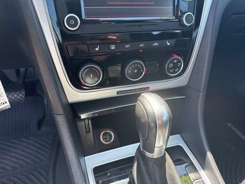 Used 2013 Volkswagen Passat 2.5 SE FWD image 25