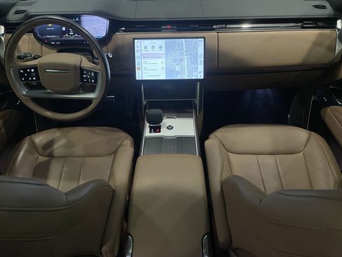 Used 2025 Land Rover Range Rover Autobiography AWD/4WD image 16