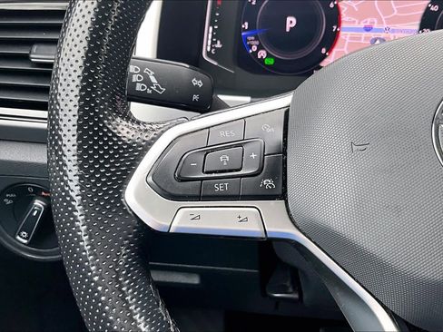 Used 2022 Volkswagen Atlas SEL Premium image 24