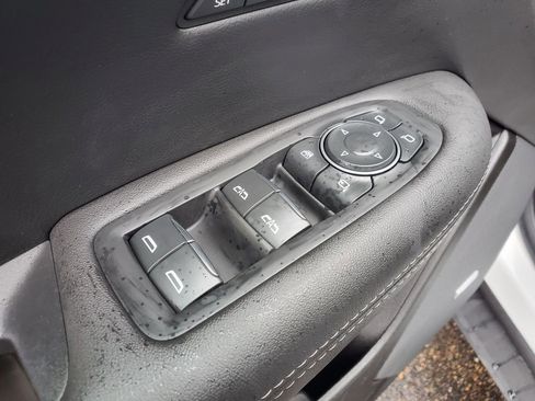 Certified 2023 Cadillac XT5 Premium Luxury w/ LPO, Floor Liner Package AWD/4WD image 16