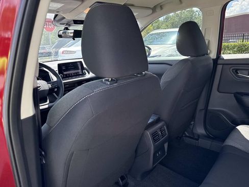 Used 2026 Nissan Rogue SV FWD image 13