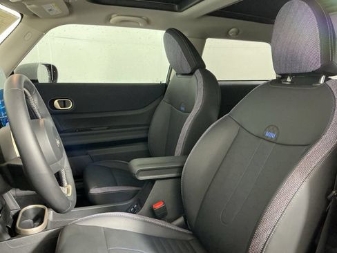 Certified 2025 MINI Cooper 2-Door Hardtop FWD image 20
