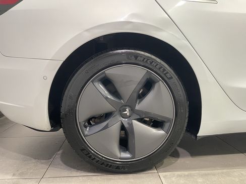 Used 2020 Tesla Model 3 Standard Range Plus RWD image 9