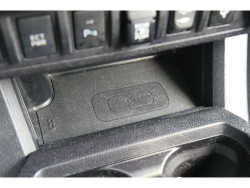 Used 2019 Toyota Tacoma TRD Off-Road w/ Technology Package image 23