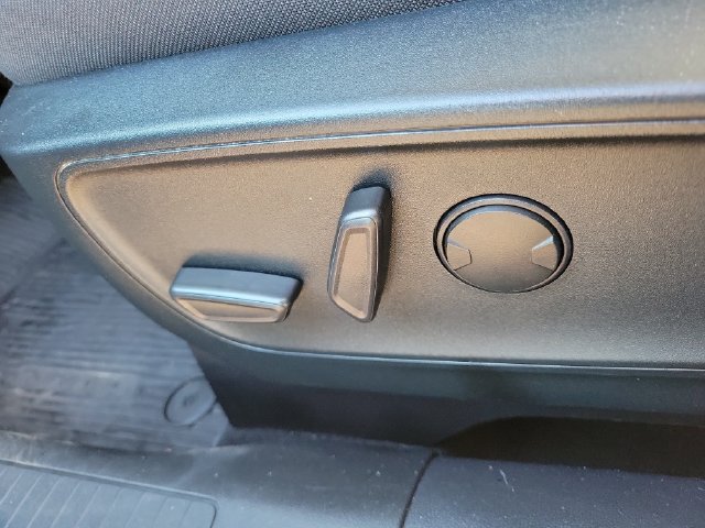 Certified 2020 Ford Escape SE FWD image 11