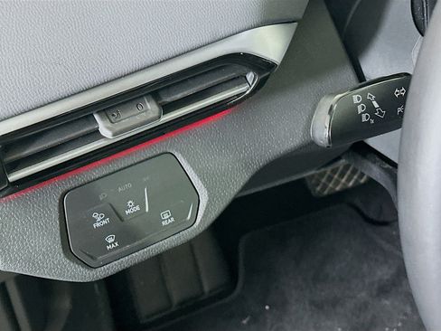 Used 2022 Volkswagen ID.4 Pro S image 16
