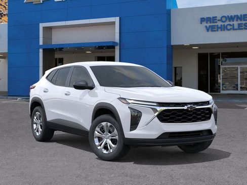 New 2026 Chevrolet Trax LS image 7