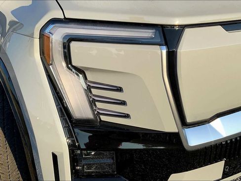 New 2025 GMC Sierra EV Denali image 13