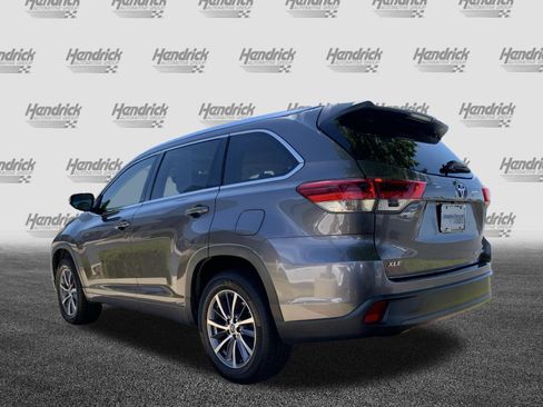 Used 2018 Toyota Highlander XLE FWD image 8