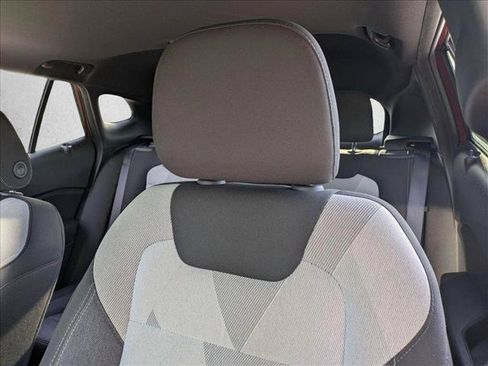 Used 2024 Chevrolet Trax RS w/ Sunroof Package FWD image 14
