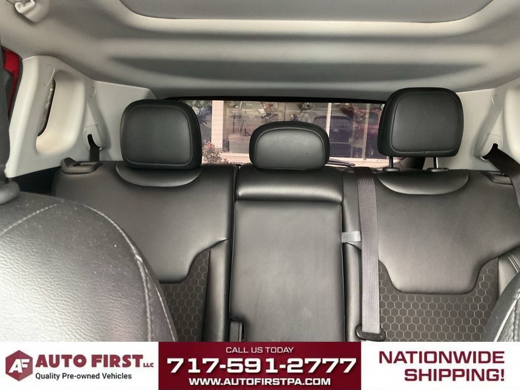 Used 2021 Jeep Compass Latitude w/ Sun and Sound Group AWD/4WD image 24