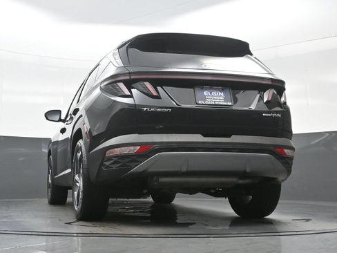 Certified 2023 Hyundai Tucson Limited AWD/4WD image 32