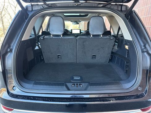 Used 2025 Lincoln Aviator AWD w/ Equipment Group 101A image 33