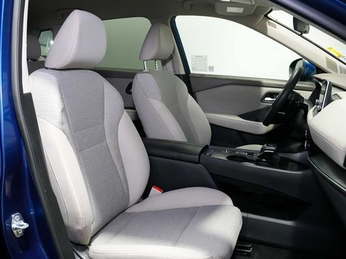 Used 2023 Nissan Rogue SV FWD image 24