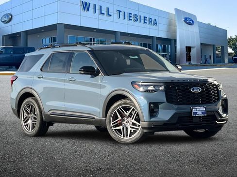 New 2026 Ford Explorer ST-Line w/ ST-Line Street Pack RWD image 2