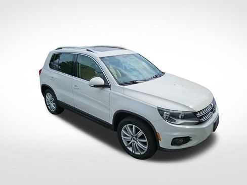 Used 2013 Volkswagen Tiguan SE AWD/4WD image 2