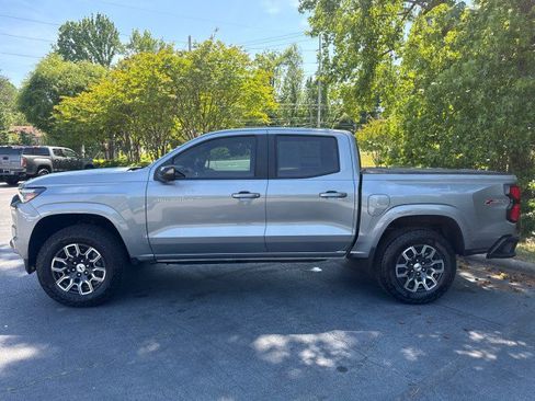 Used 2026 Chevrolet Colorado Z71 w/ Technology Package AWD/4WD image 4