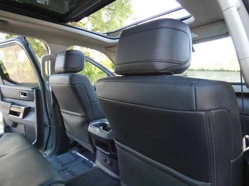 Used 2024 Toyota Tundra Limited image 42