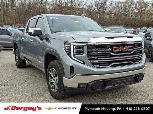 Certified 2025 GMC Sierra 1500 SLT image 2