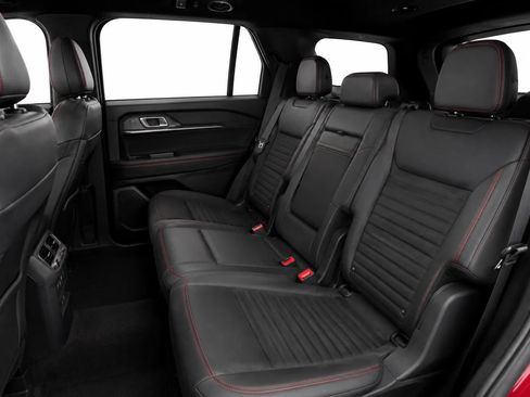 Used 2025 Ford Explorer ST-Line w/ ST-Line Street Pack AWD/4WD image 15