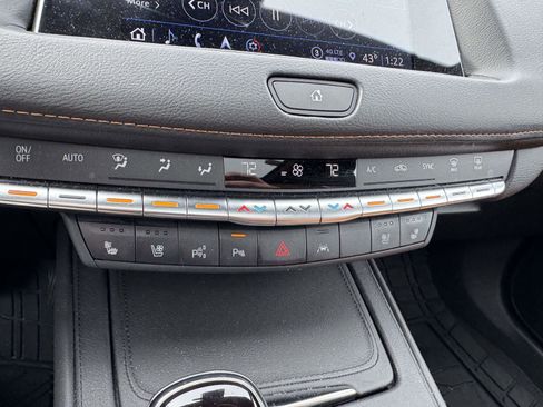 Certified 2022 Cadillac XT4 Premium Luxury w/ Enhanced Visibility Package image 15