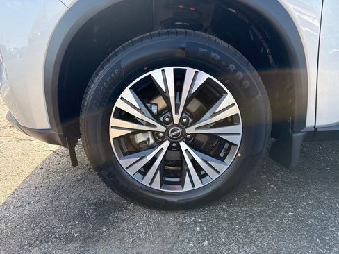 Used 2023 Nissan Rogue SV AWD/4WD image 29