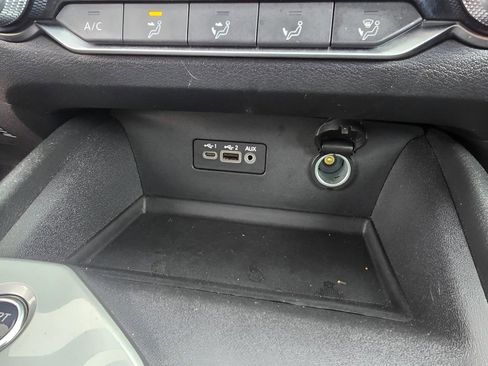 Used 2025 Nissan Altima 2.5 SV FWD image 19