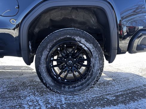 Used 2024 GMC Sierra 1500 AT4 w/ Technology Package image 20