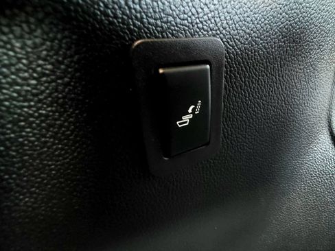 Used 2016 GMC Yukon SLT w/ Open Road Package AWD/4WD image 69
