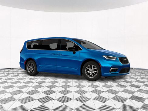 New 2026 Chrysler Pacifica Select image 10