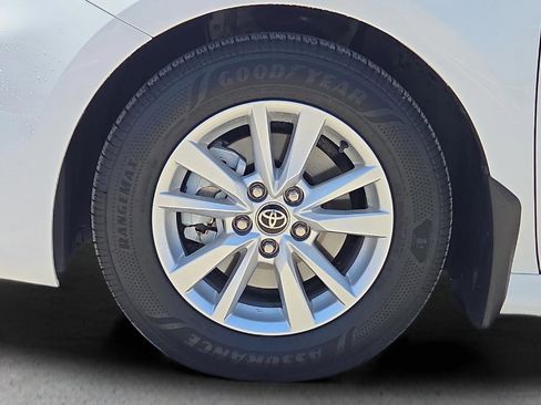 Certified 2025 Toyota Camry LE image 9