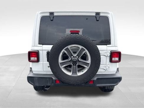 Used 2020 Jeep Wrangler Unlimited Sahara image 5